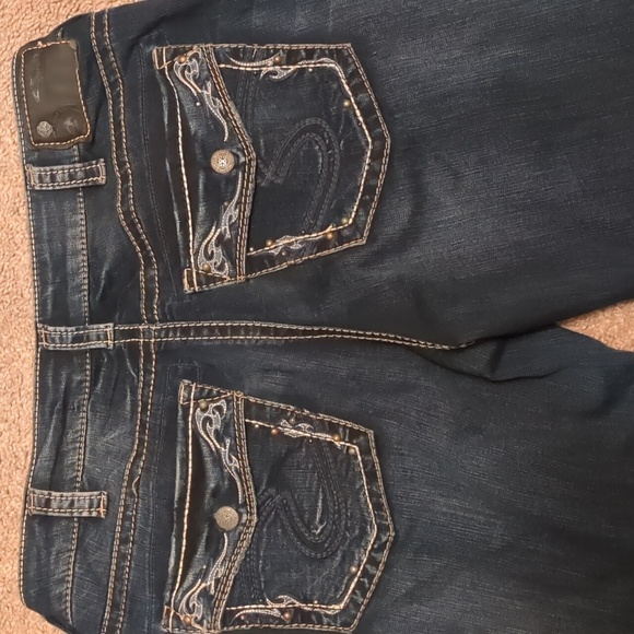 Woman's jeans - Picture 12 of 15
